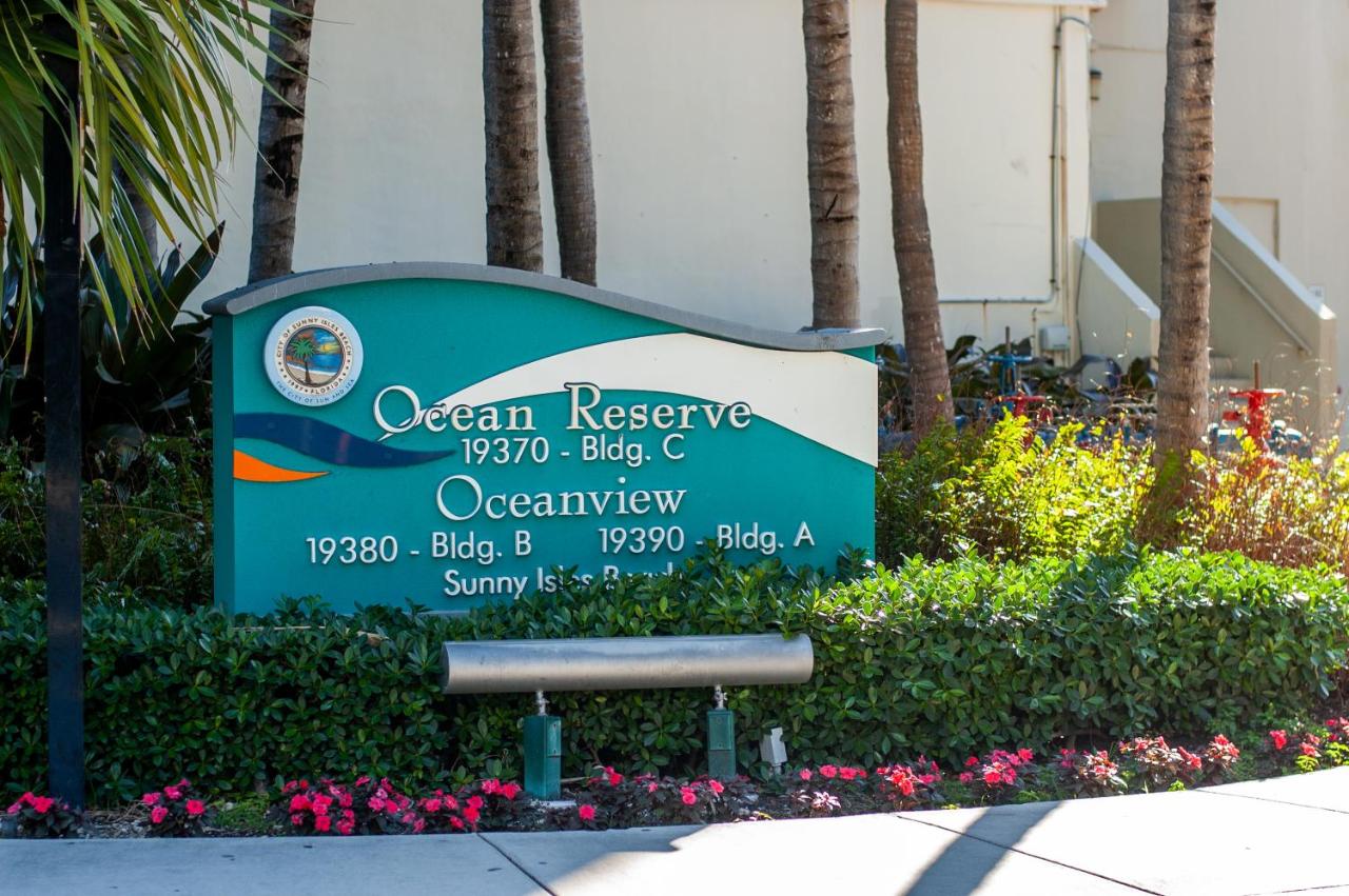 One-Bedroom Apartment at Collins Avenue Apartment