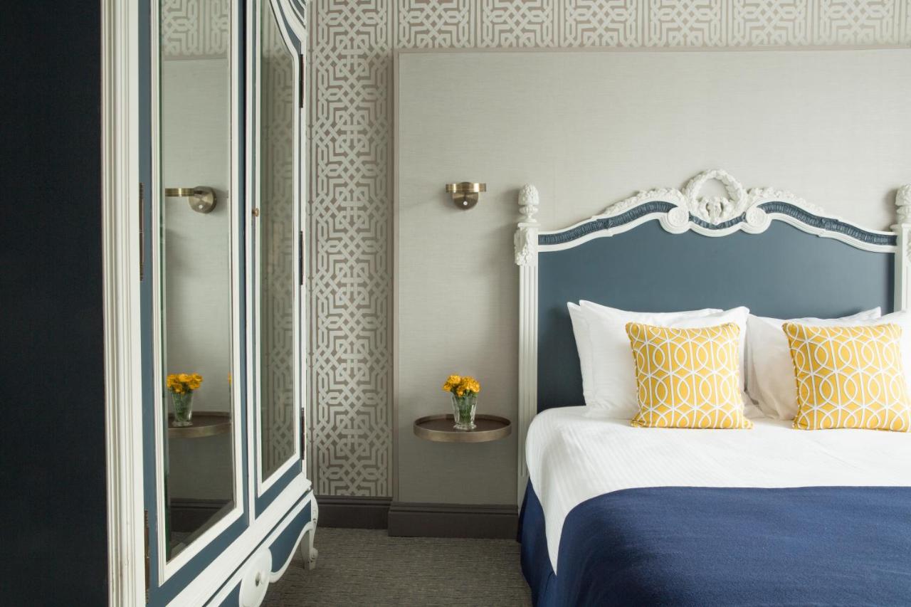 Deluxe Queen Room at Warwick San Francisco
