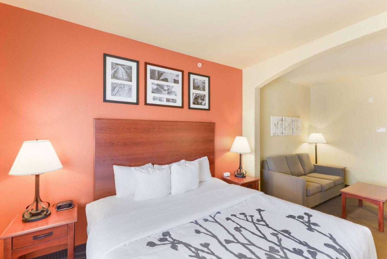 King Suite at Sleep Inn & Suites Midland West