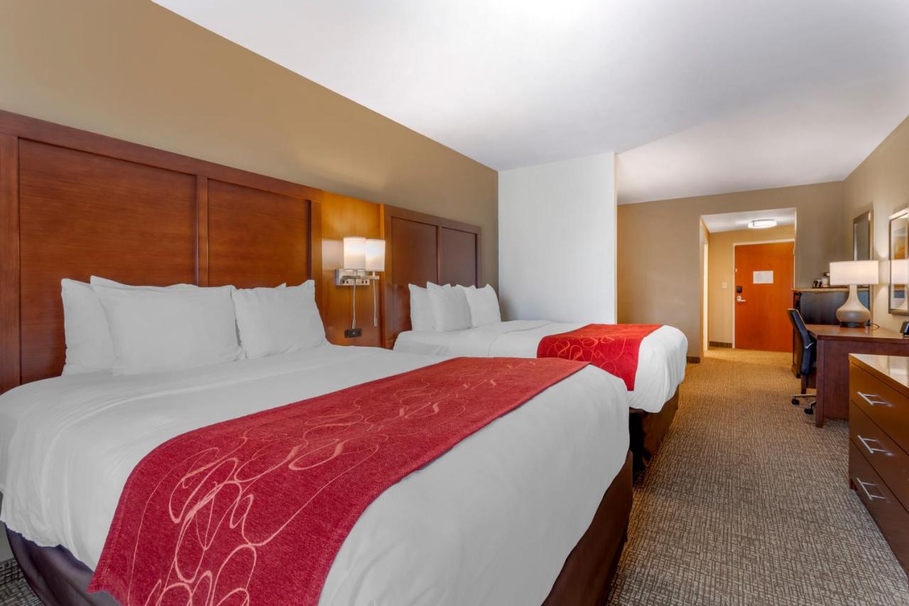 Queen Suite with Two Queen Beds - Non-Smoking at Comfort Suites Knoxville North