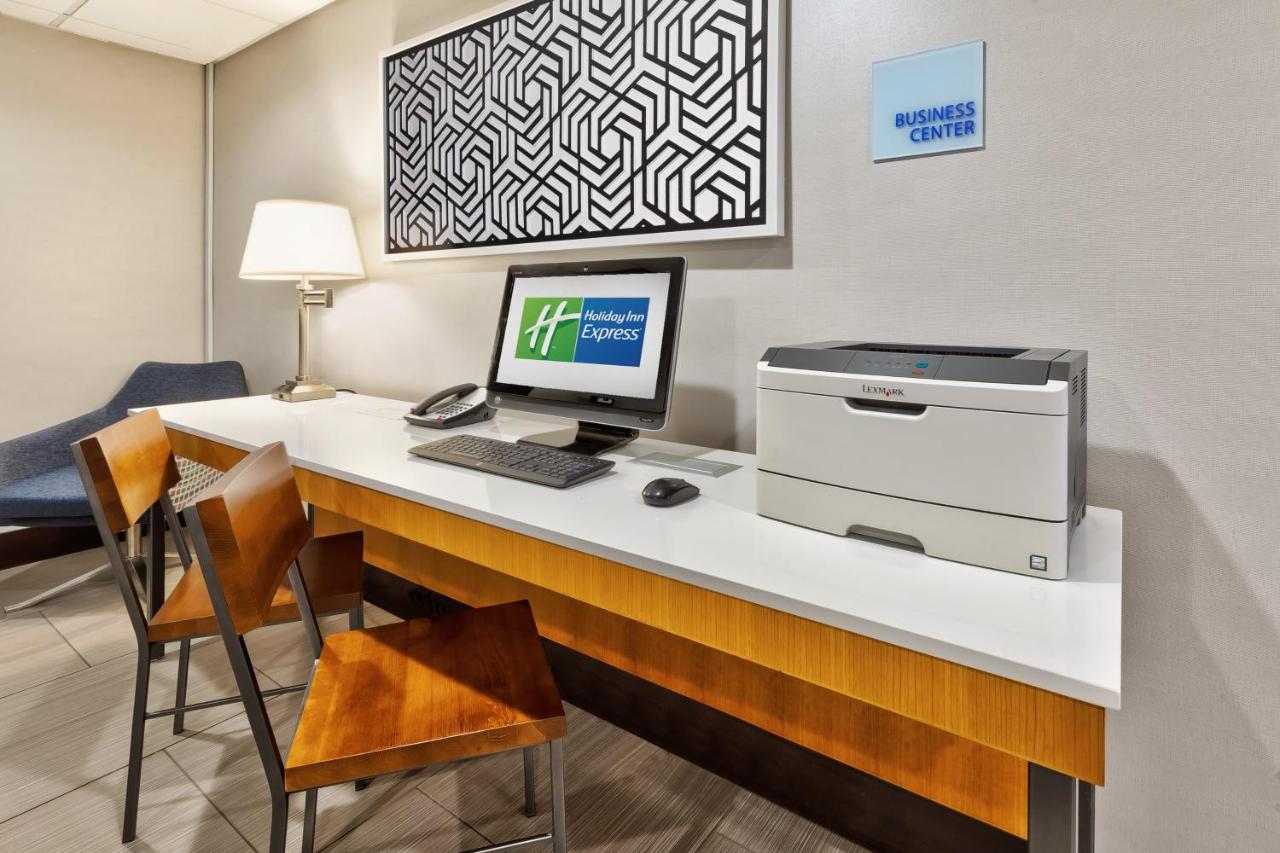  | Holiday Inn Express Chillicothe East