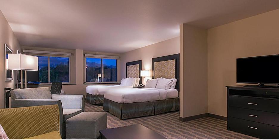 Double Queen Suite with Mountain View at Holiday Inn Express & Suites Colorado Springs Central by IHG