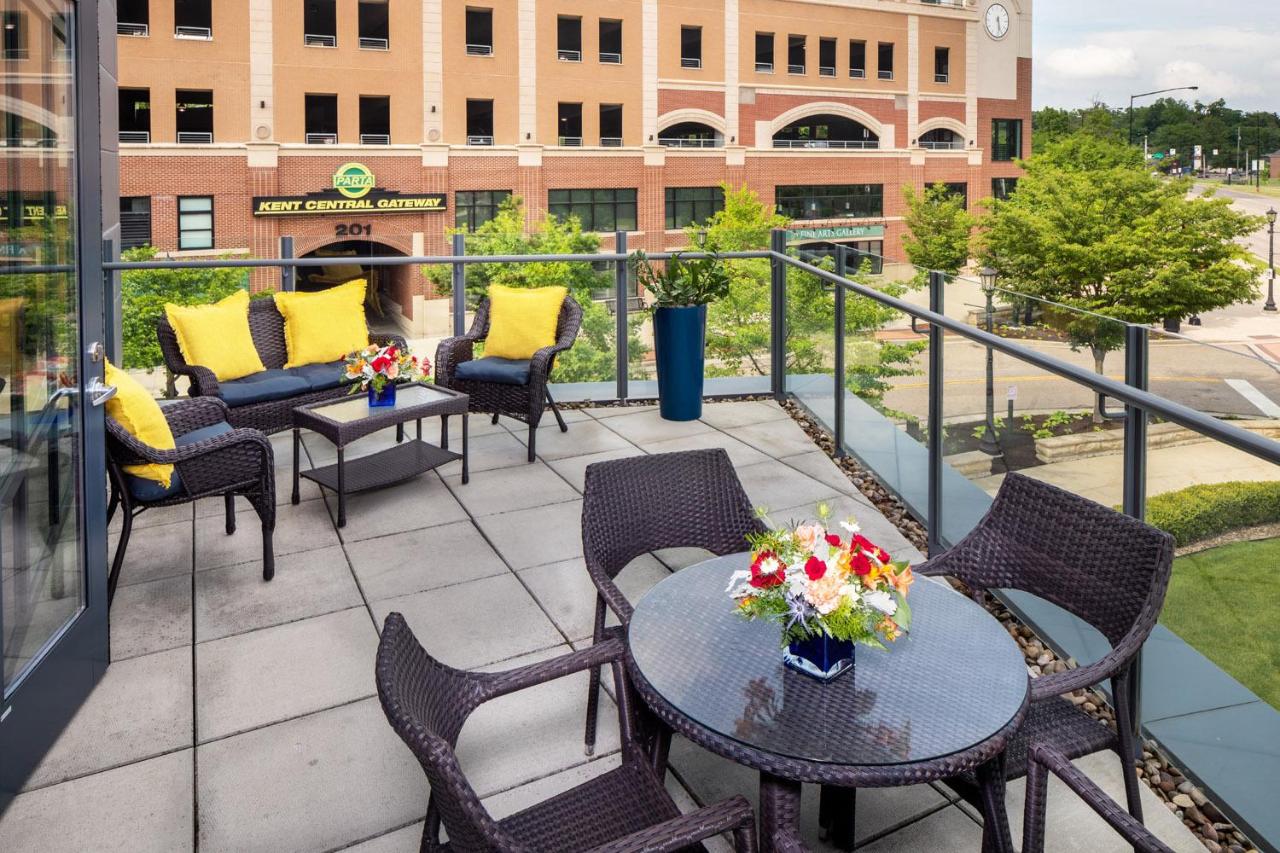 Presidential Suite at Kent State University Hotel and Conference Center