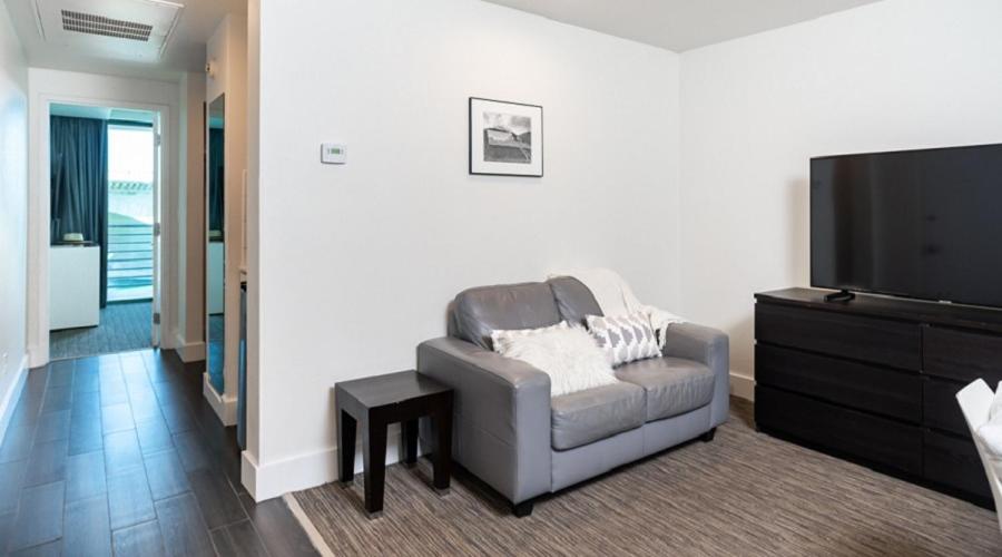 Luxury King Room at Heat Hotel