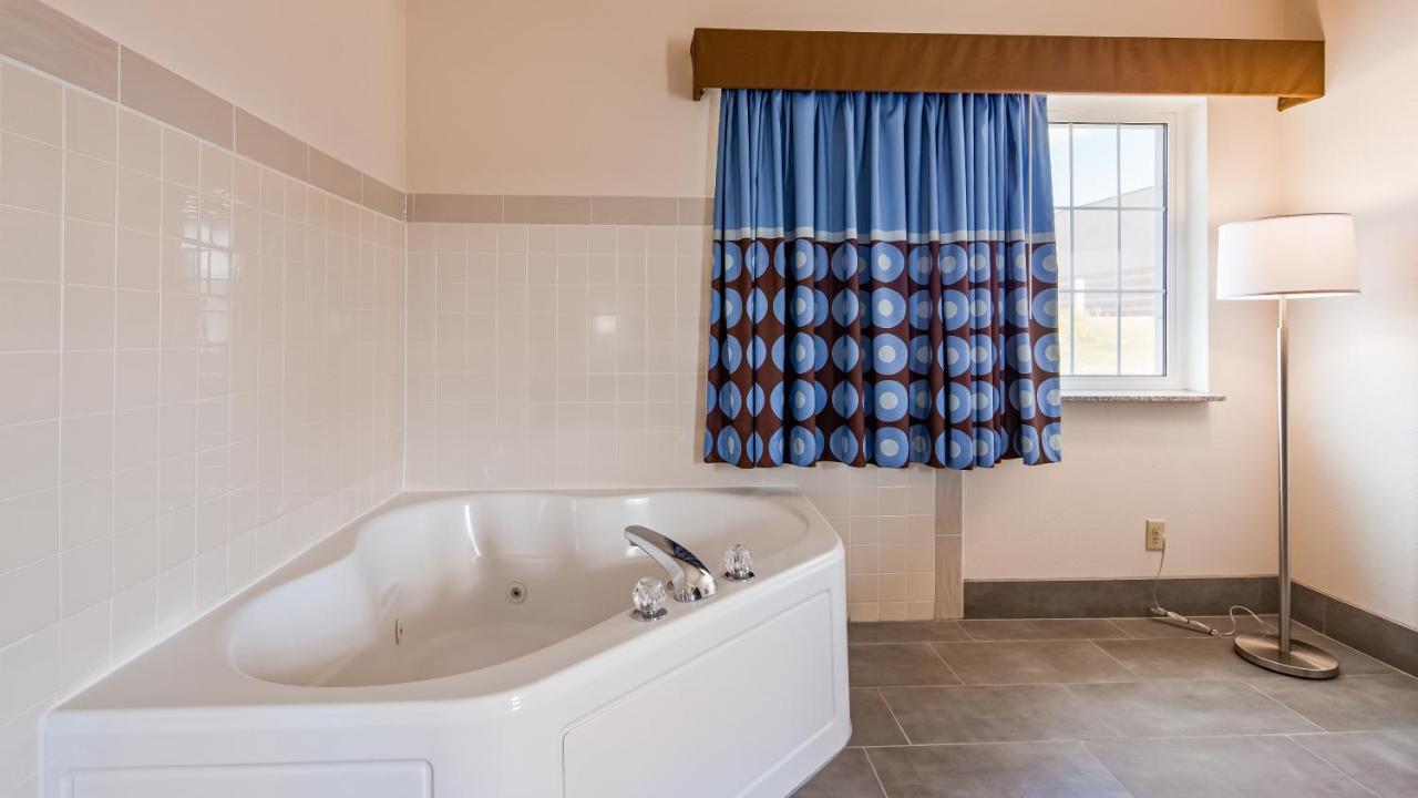 Deluxe King Studio Suite - Non-Smoking at Super 8 by Wyndham Neillsville WI