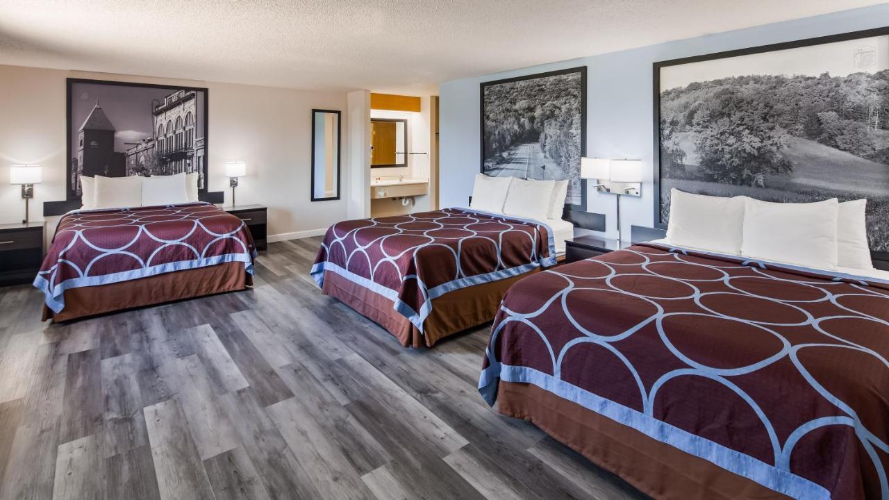 Studio Suite with Three Queen Beds - Non-Smoking at Super 8 by Wyndham Neillsville WI
