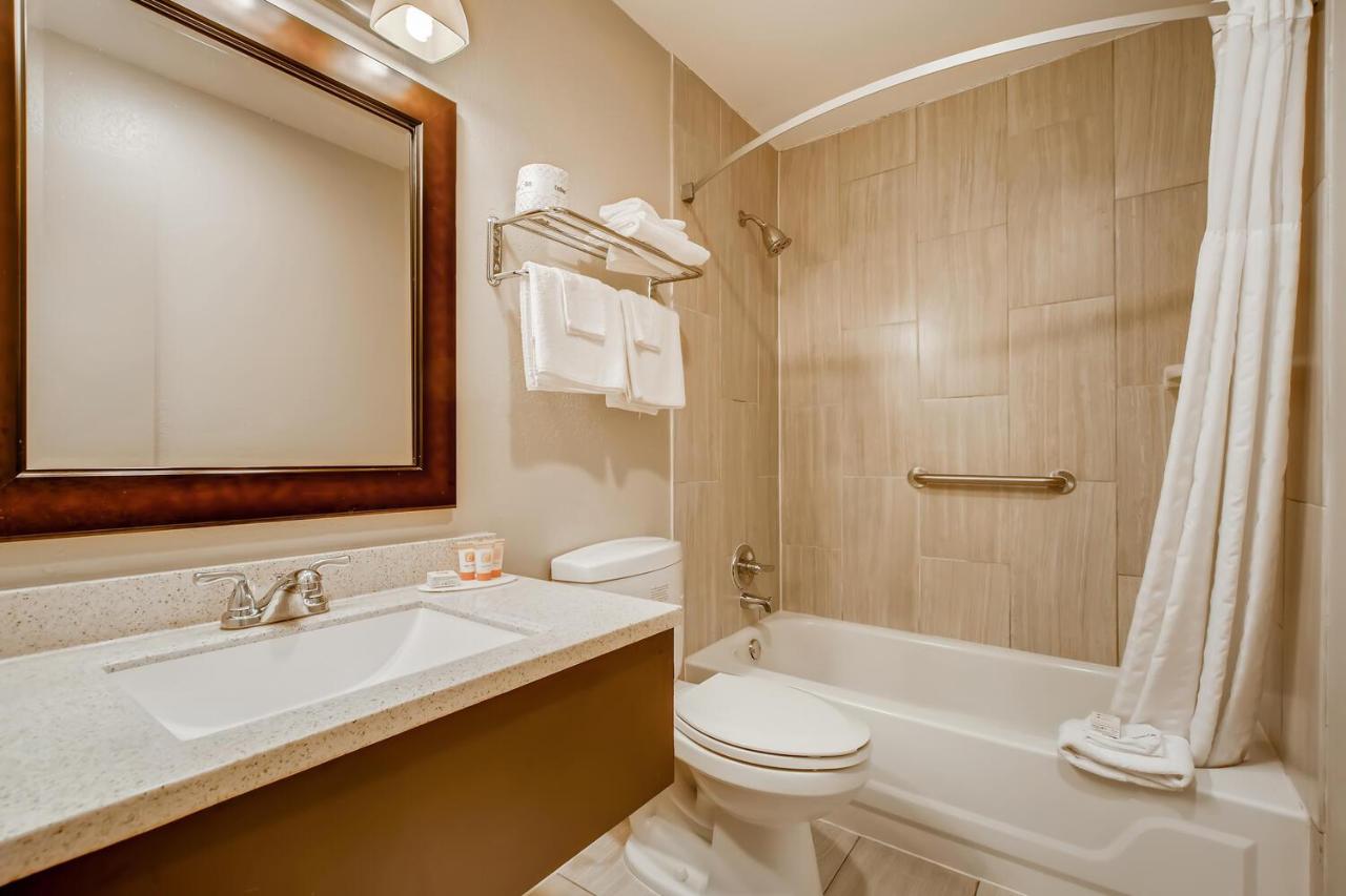 King Room - Non-Smoking at Orangewood Inn & Suites Midtown