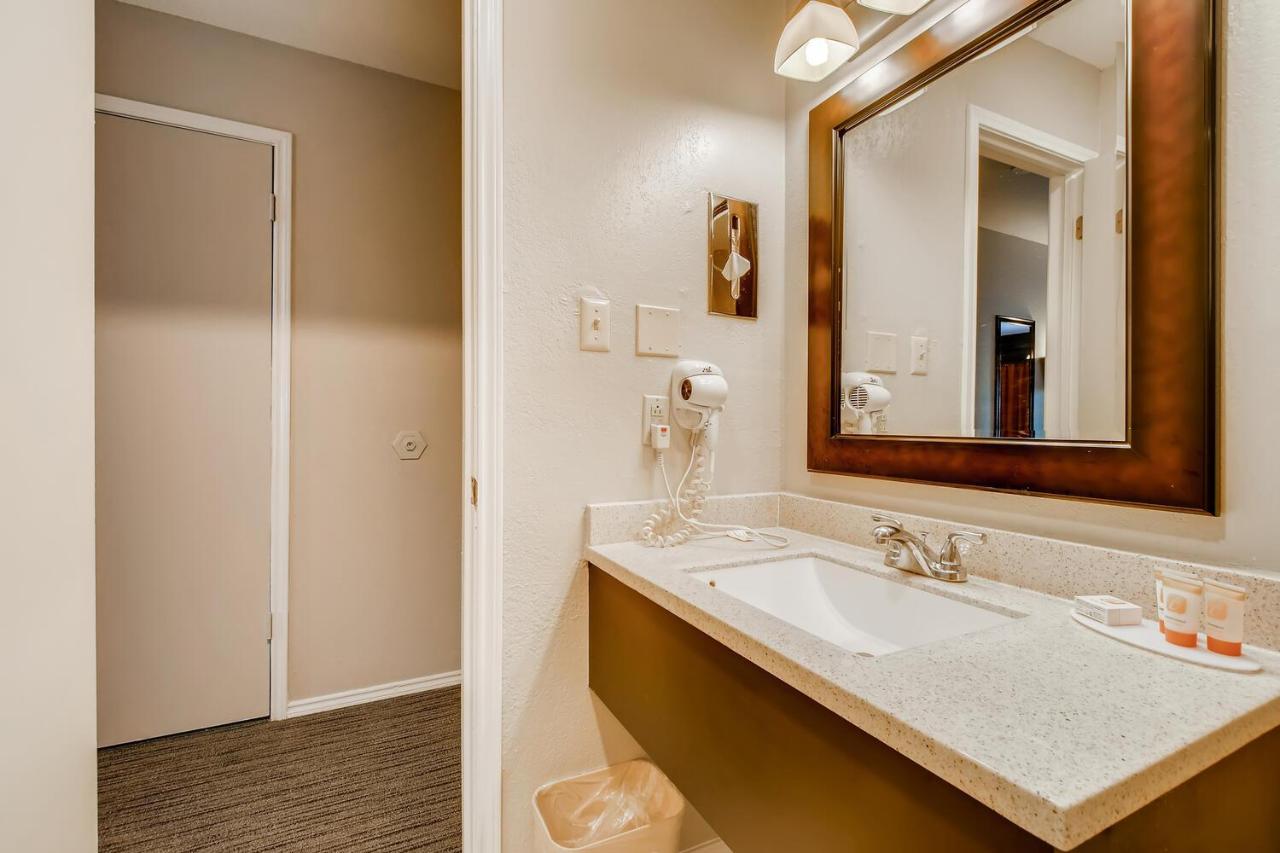 King Room - Non-Smoking at Orangewood Inn & Suites Midtown