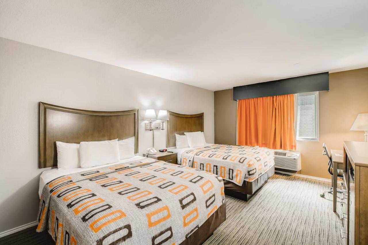 Deluxe Double Room (2 Adults + 1 Child) at Orangewood Inn & Suites Midtown