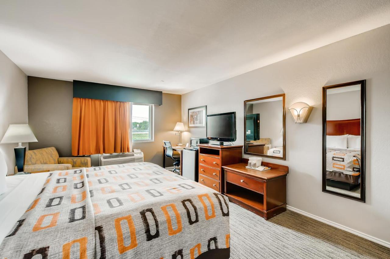 King Room - Non-Smoking at Orangewood Inn & Suites Midtown