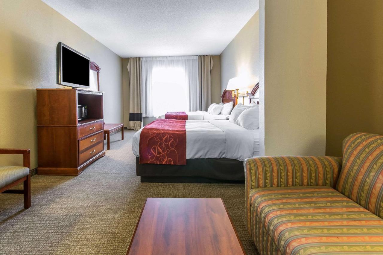 2 Queen Beds, Suite, Nonsmoking, Accessible with Mobility Accessible at Comfort Suites Owensboro South
