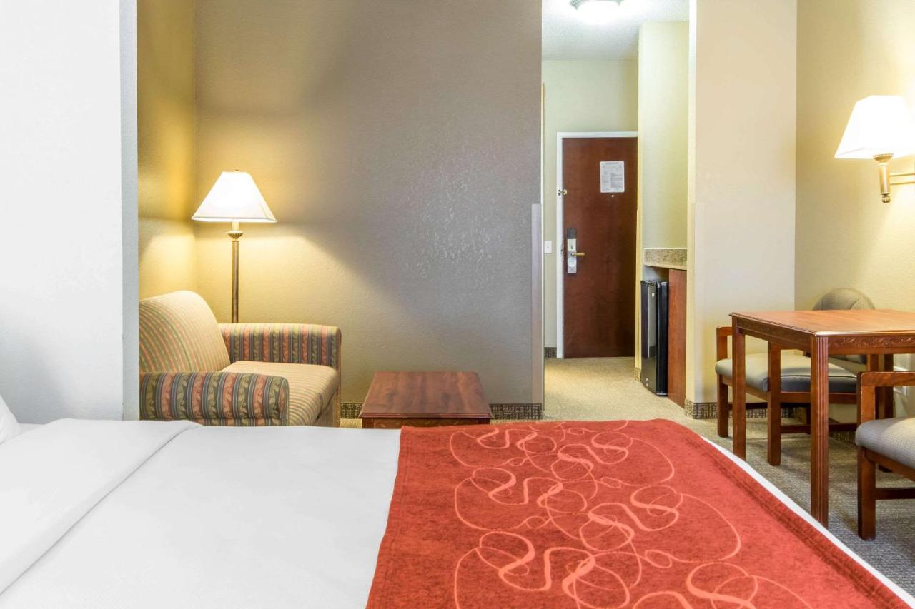2 Queen Beds, Suite, Nonsmoking, Accessible with Mobility Accessible at Comfort Suites Owensboro South