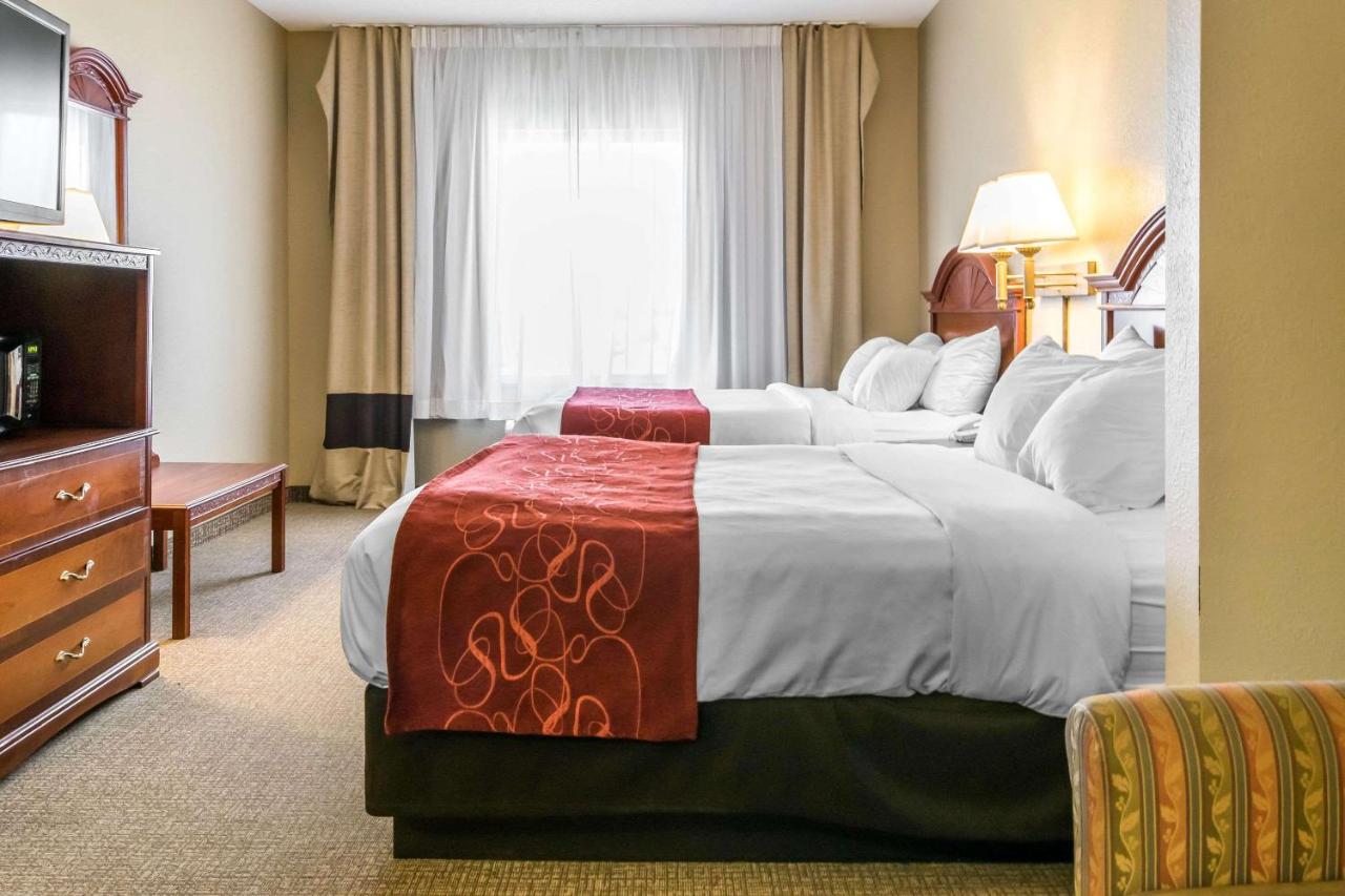 2 Queen Beds, Suite, Nonsmoking, Accessible with Mobility Accessible at Comfort Suites Owensboro South