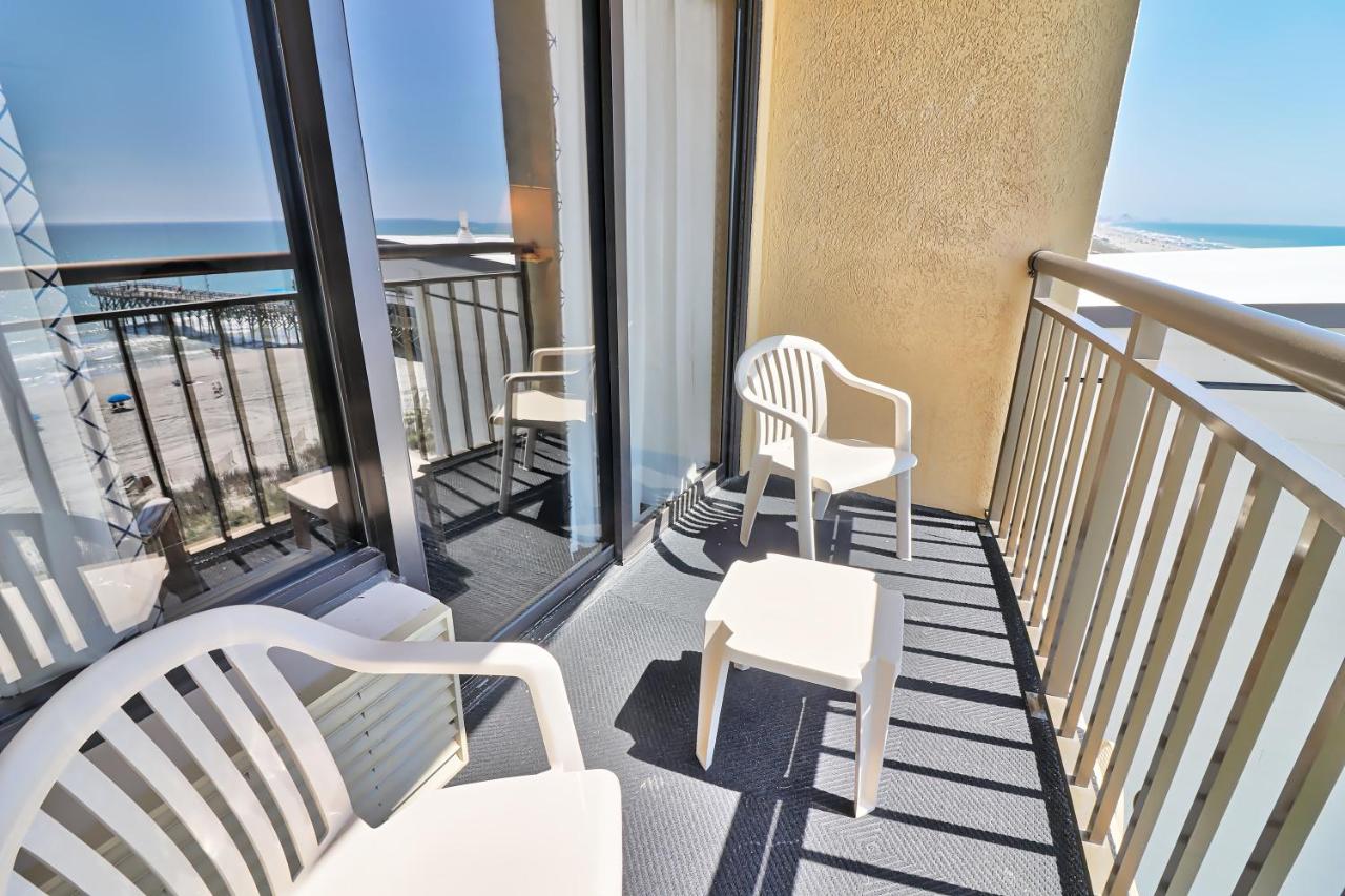 Apartment at Units at Holiday Inn Pavilion by Elliott Beach Rentals