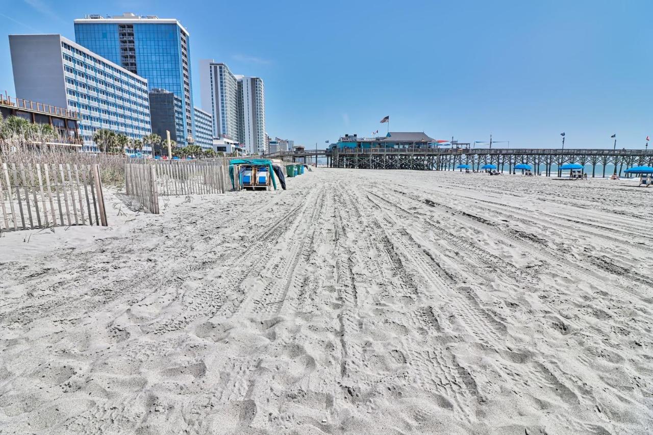 Apartment at Units at Holiday Inn Pavilion by Elliott Beach Rentals
