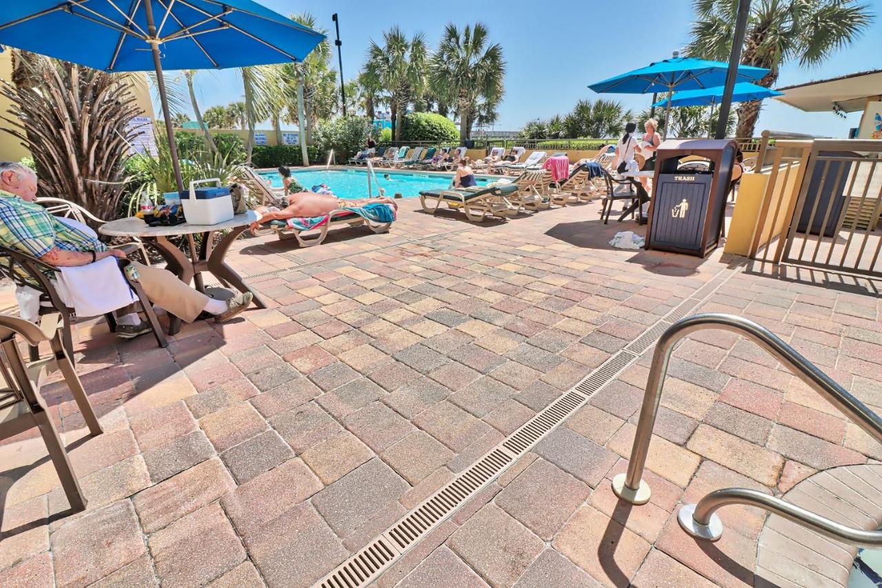 Apartment at Units at Holiday Inn Pavilion by Elliott Beach Rentals