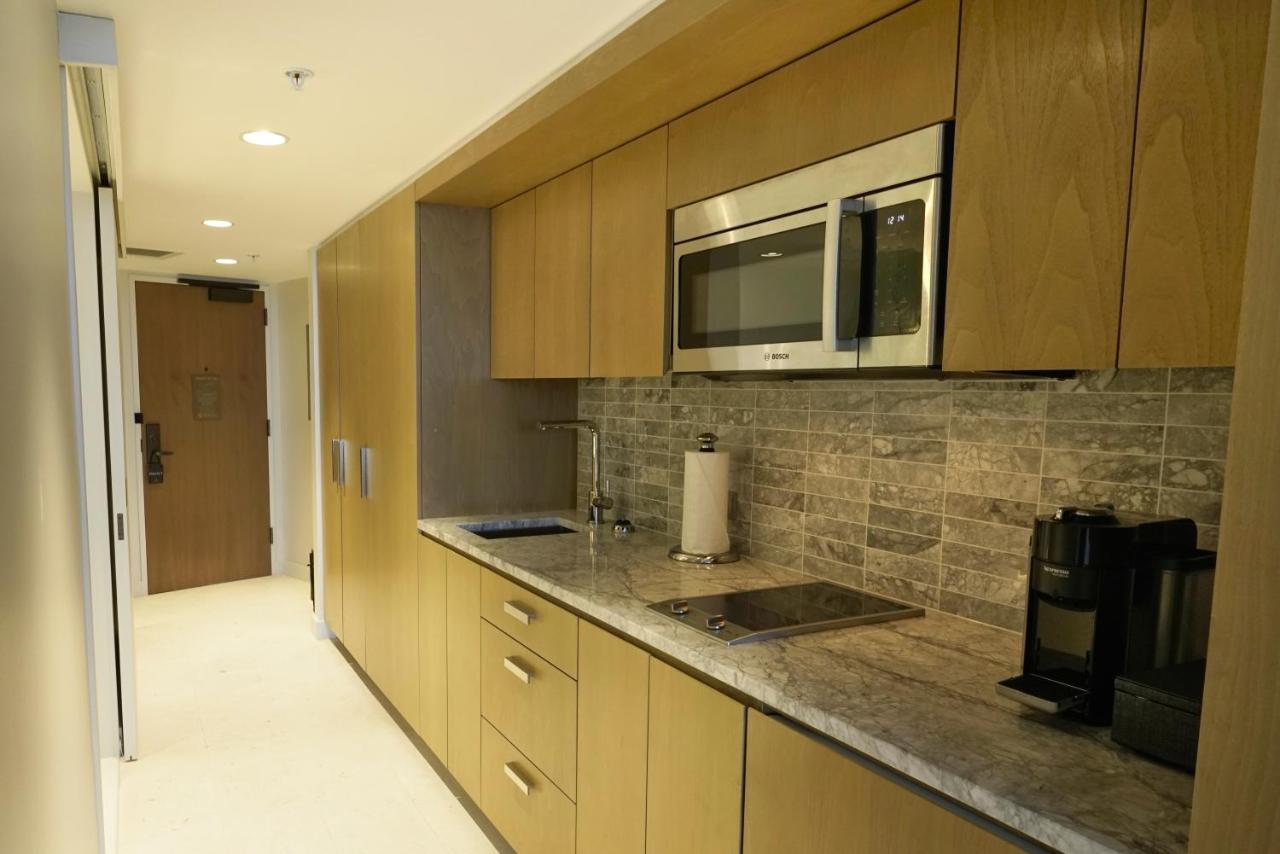 Deluxe Studio at Real Select at the Ritz Carlton Residences, Waikiki Beach