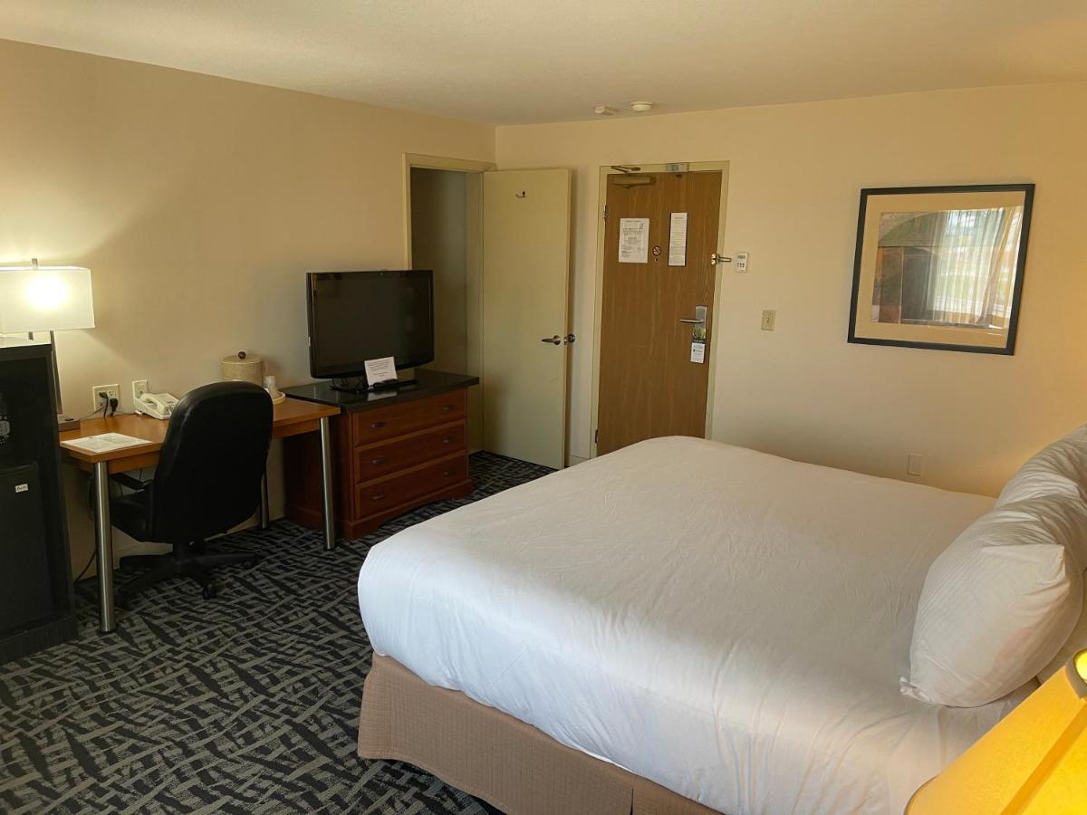 King Room - Non-Smoking at Best Western DuBois Hotel