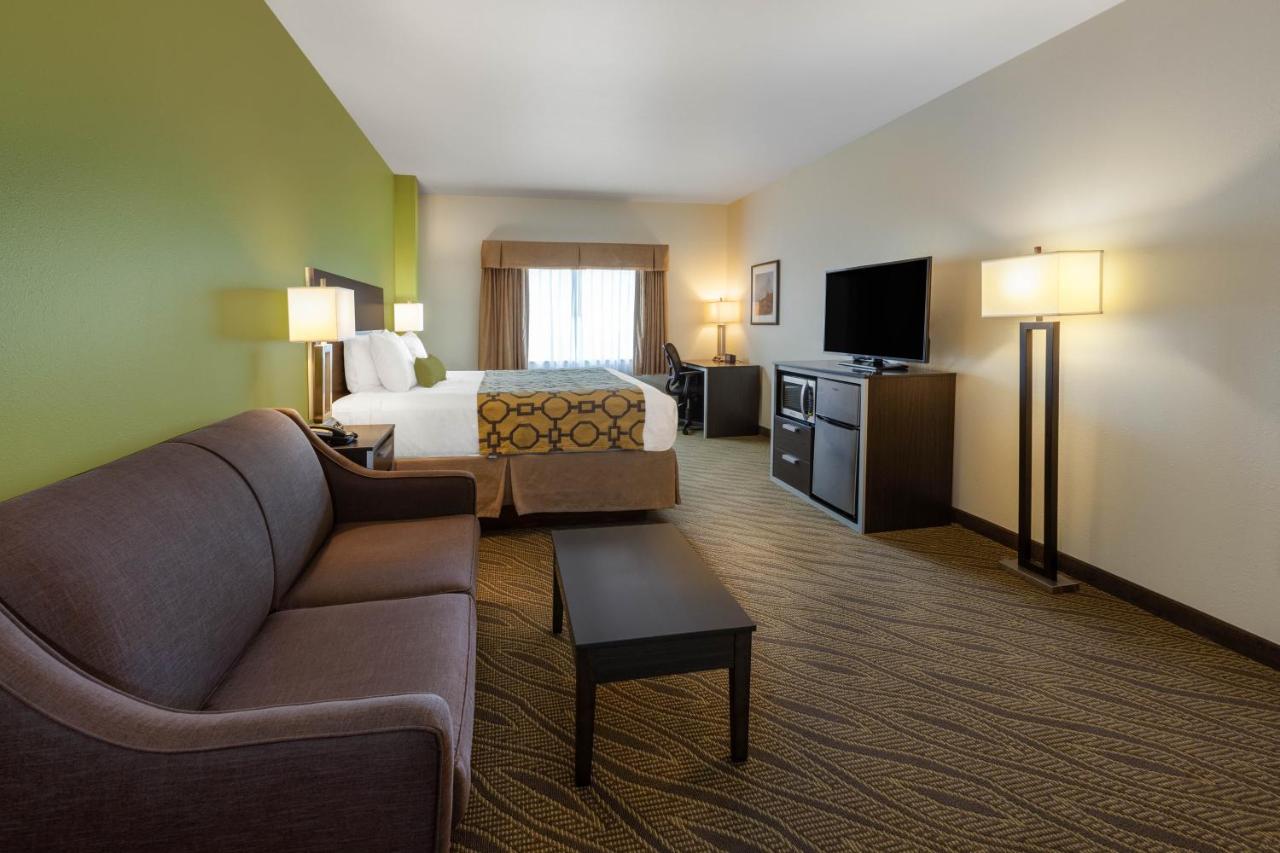 Superior King Studio Suite - Non-Smoking at Baymont by Wyndham Beulah