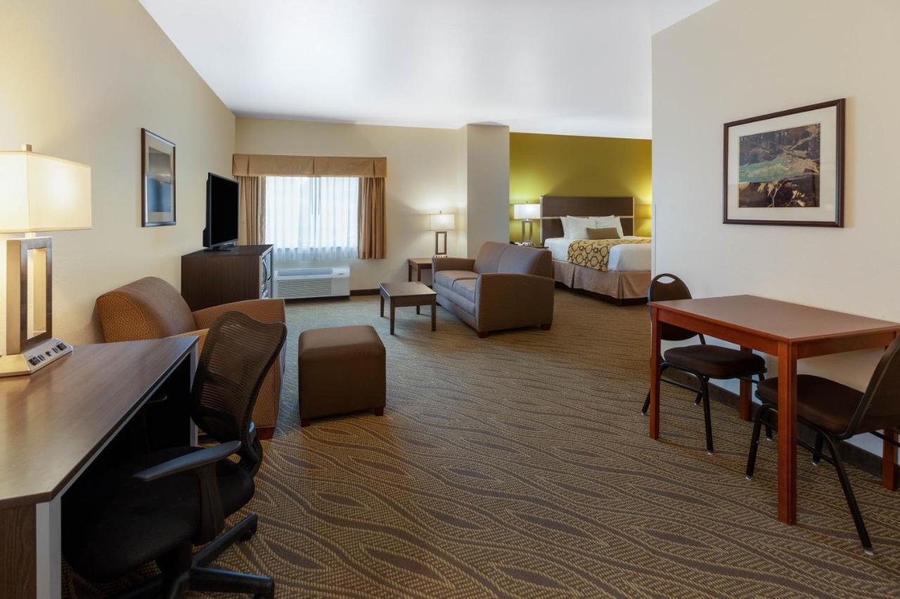 Premier King Studio Suite - Non-Smoking at Baymont by Wyndham Beulah