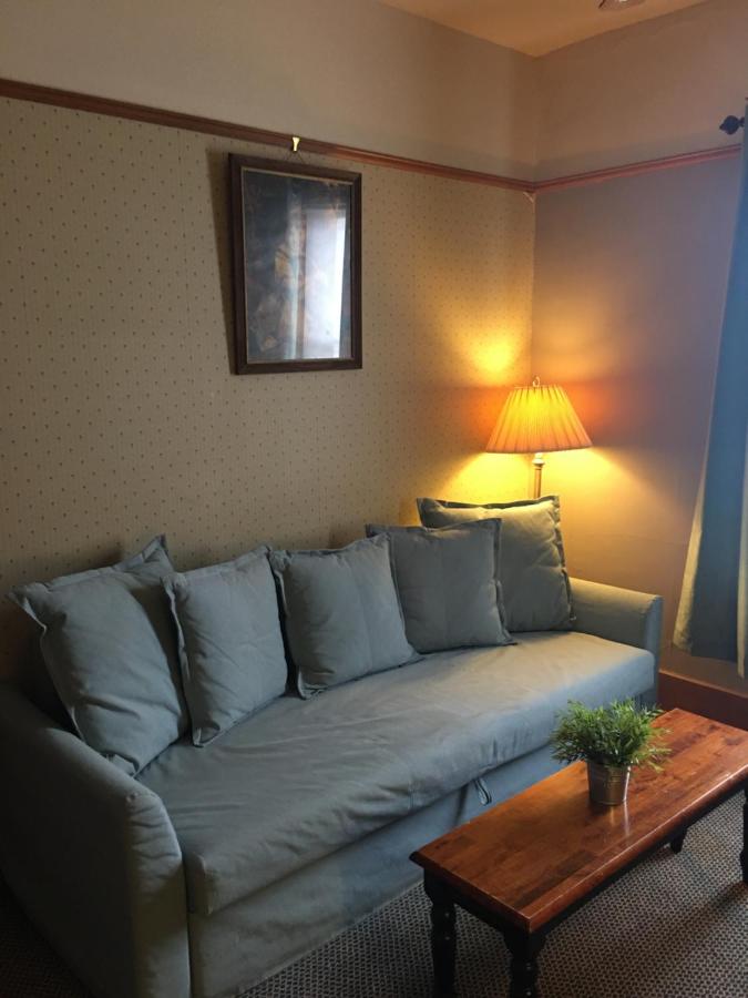 King Suite at Hotel Vendome