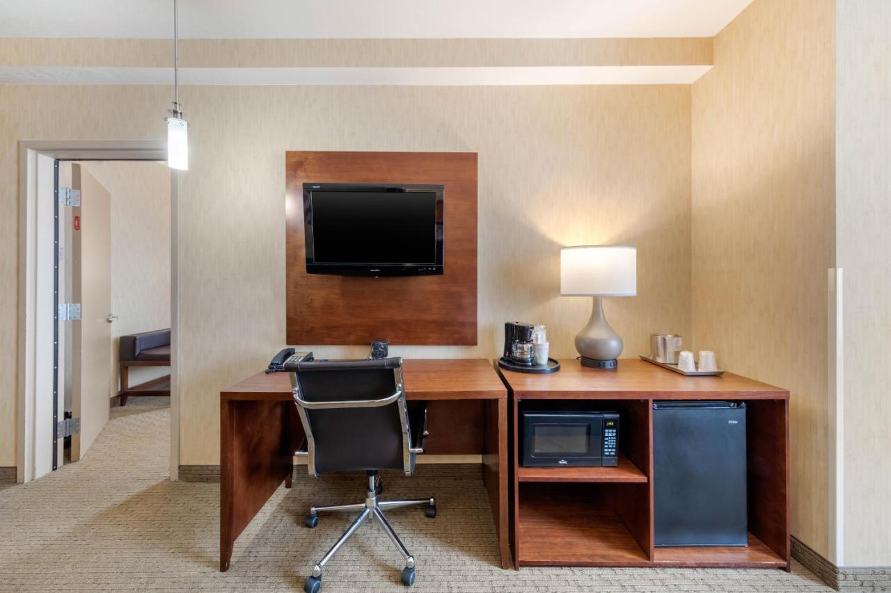 Corner Suite, 2 King Beds with Sofa Bed, Non Smoking at Comfort Suites Near City of Industry - Los Angeles