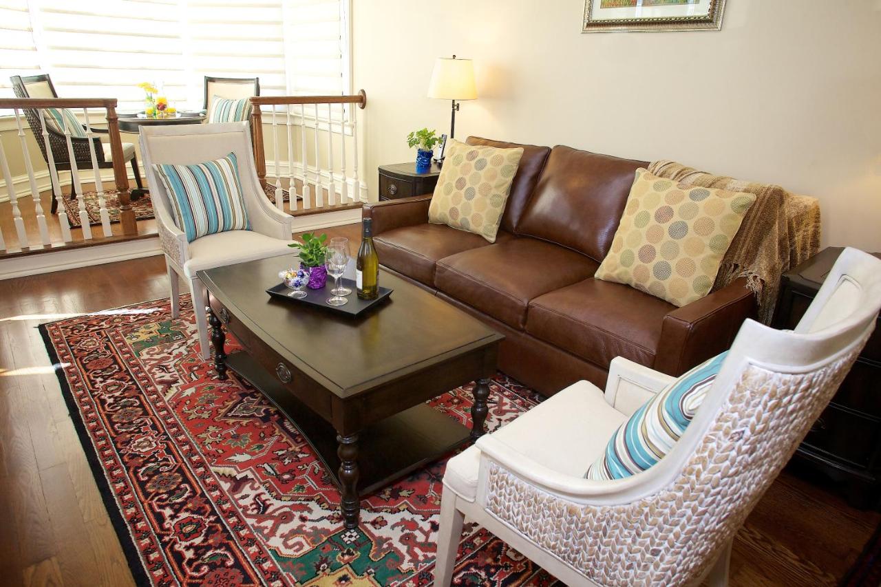 Standard Apartment with Two Double Beds at Guesthouse at Norwalk Inn