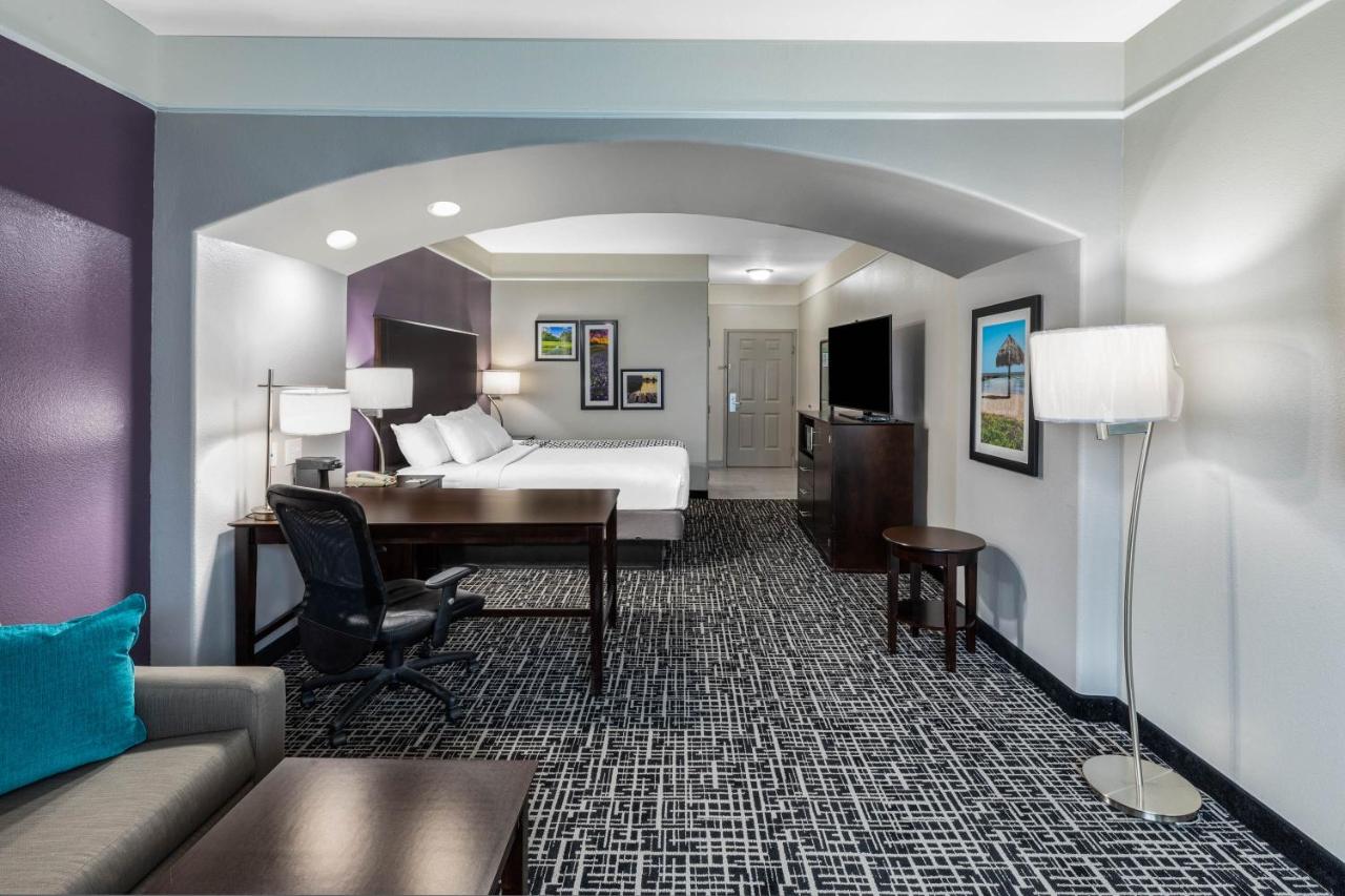 Executive King Room at La Quinta Inn & Suites by Wyndham Port Lavaca
