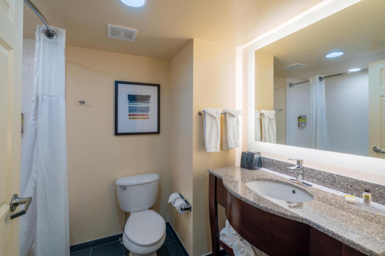 Standard Room at Staybridge Suites Memphis - Poplar Ave East by IHG
