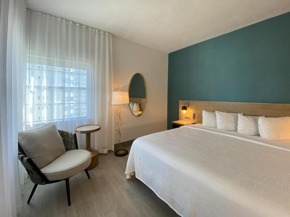 Classic Room at Marseilles Beachfront Hotel