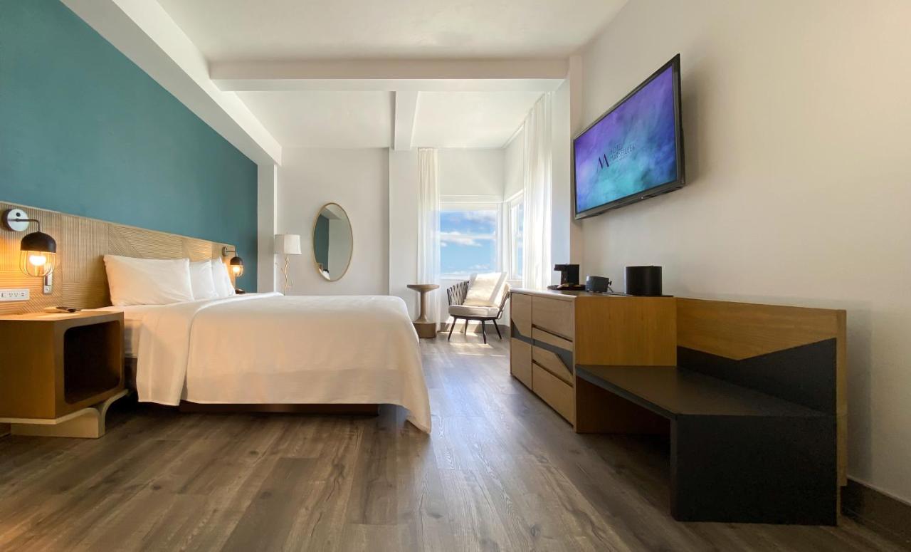 Signature Ocean View King at Marseilles Beachfront Hotel