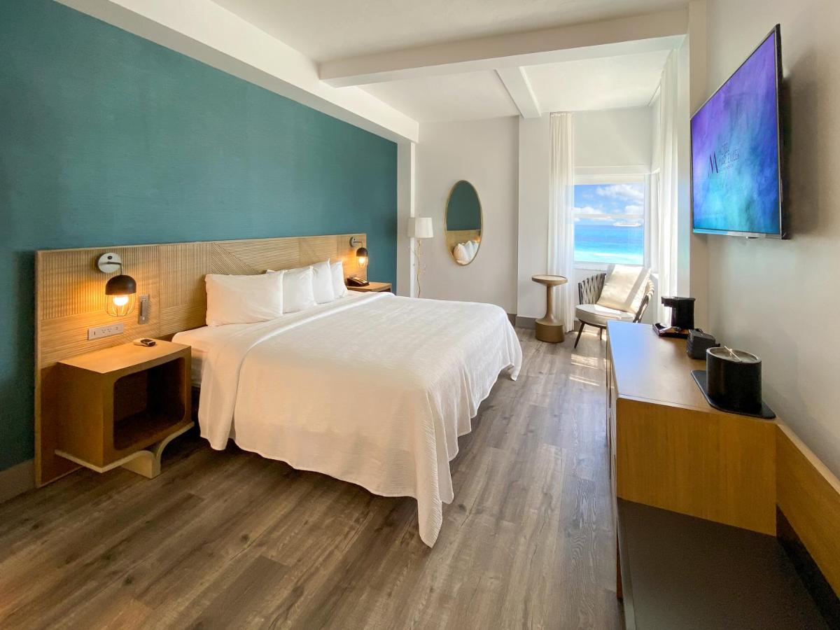 Signature Ocean View King at Marseilles Beachfront Hotel