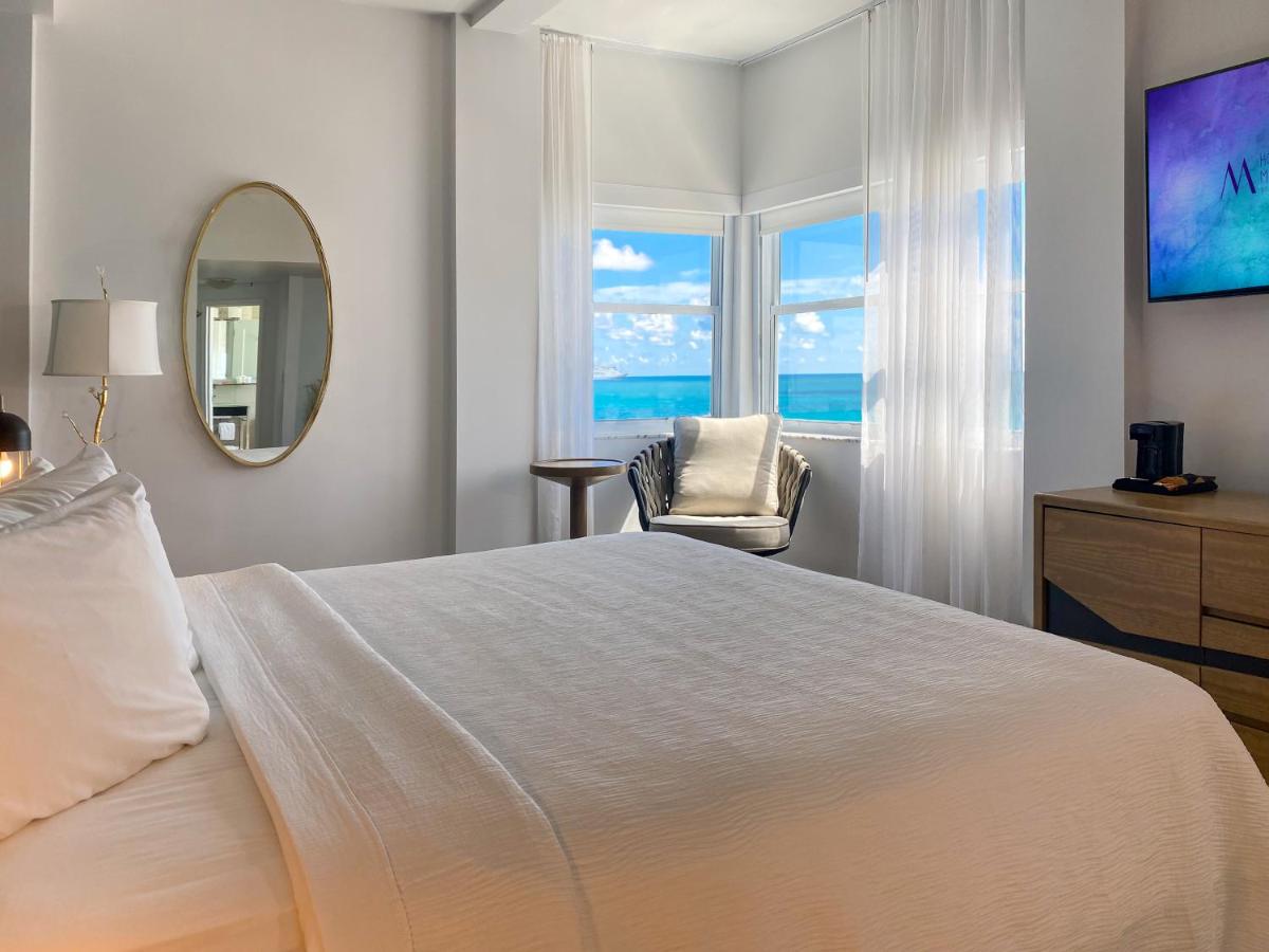 Signature Ocean View King at Marseilles Beachfront Hotel