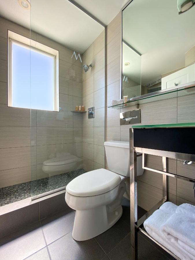 Signature Ocean View King at Marseilles Beachfront Hotel
