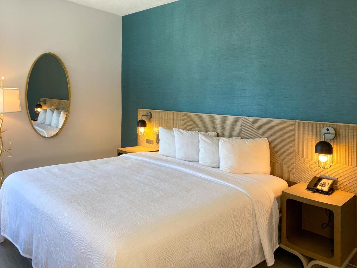 Classic Room at Marseilles Beachfront Hotel