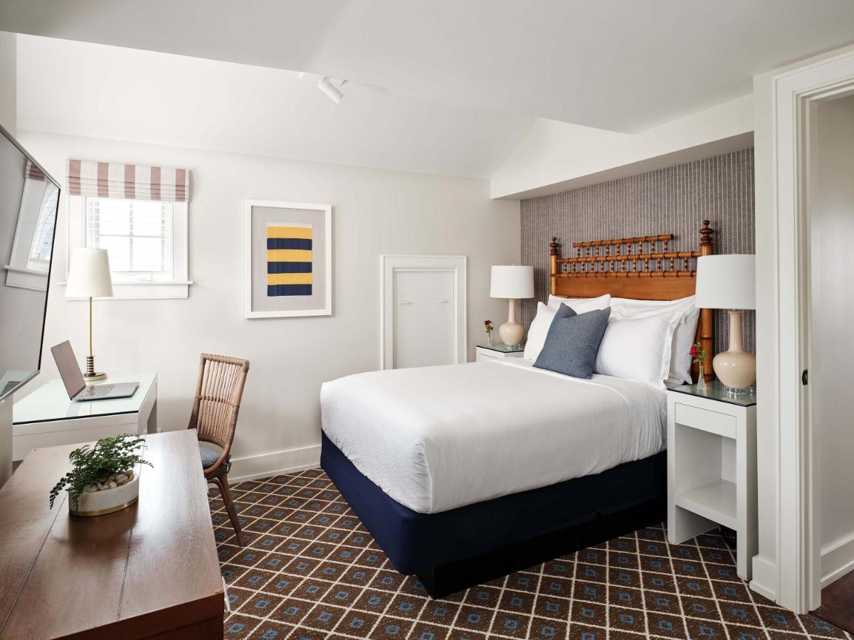 Captain Huxford 3 Bedroom Suite at Harbor View Hotel