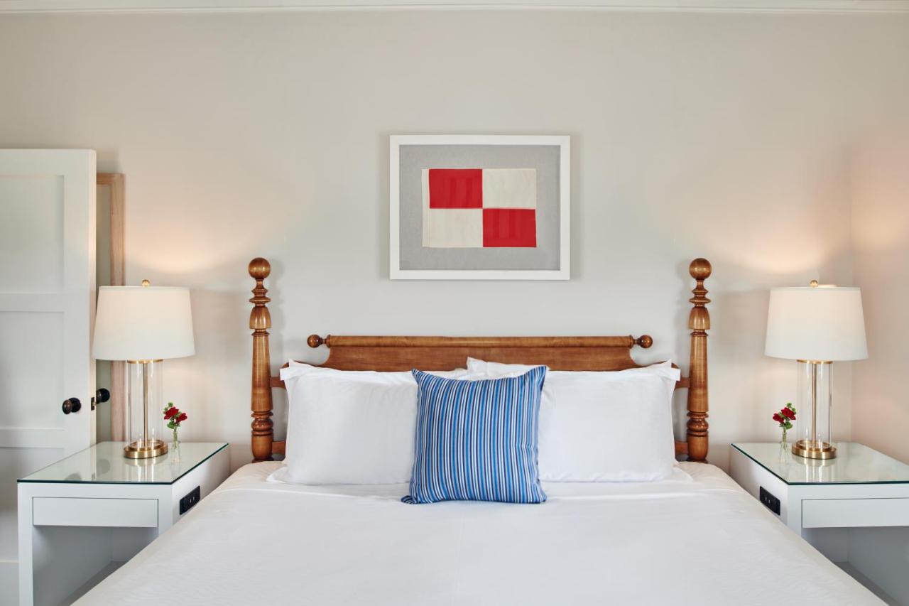 Captain's Cottage 2 Bedroom Deluxe Suite at Harbor View Hotel