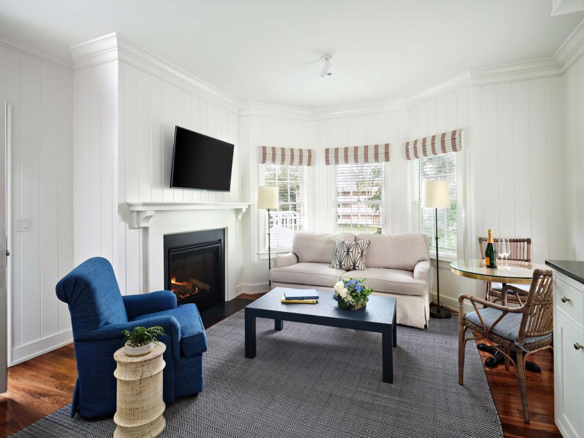 Captain's Cottage 2 Bedroom Suite at Harbor View Hotel