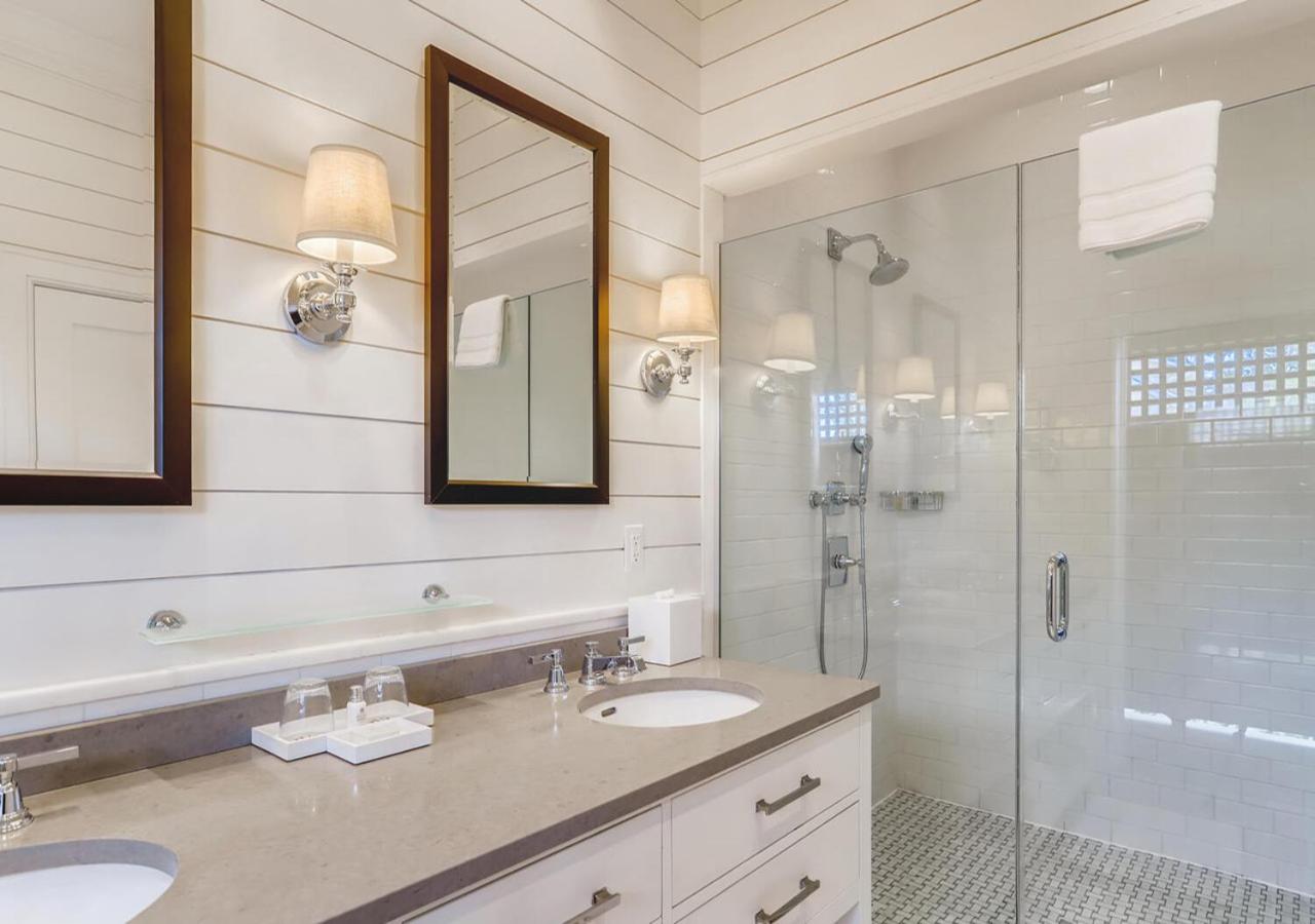 Captain Cottage 3 Bedroom Suite at Harbor View Hotel