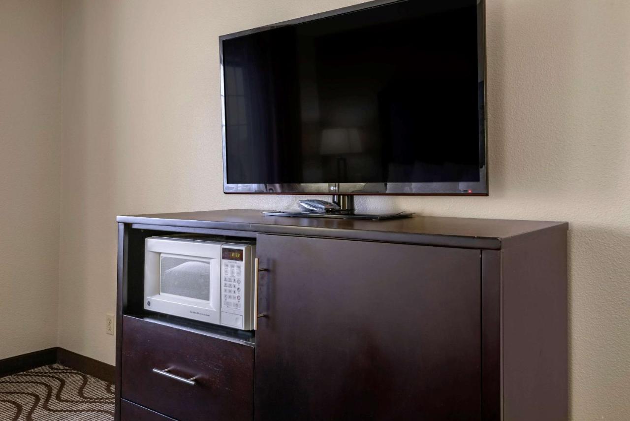 Business King Suite with Sofa Bed - Non-Smoking at Comfort Inn & Suites Fruita - Grand Junction
