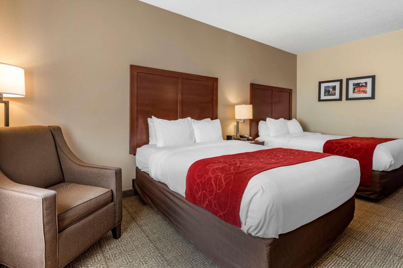 Queen Room with Two Queen Beds with Accessible Tub - Accessible/Non-Smoking at Comfort Suites Columbus West - Hilliard