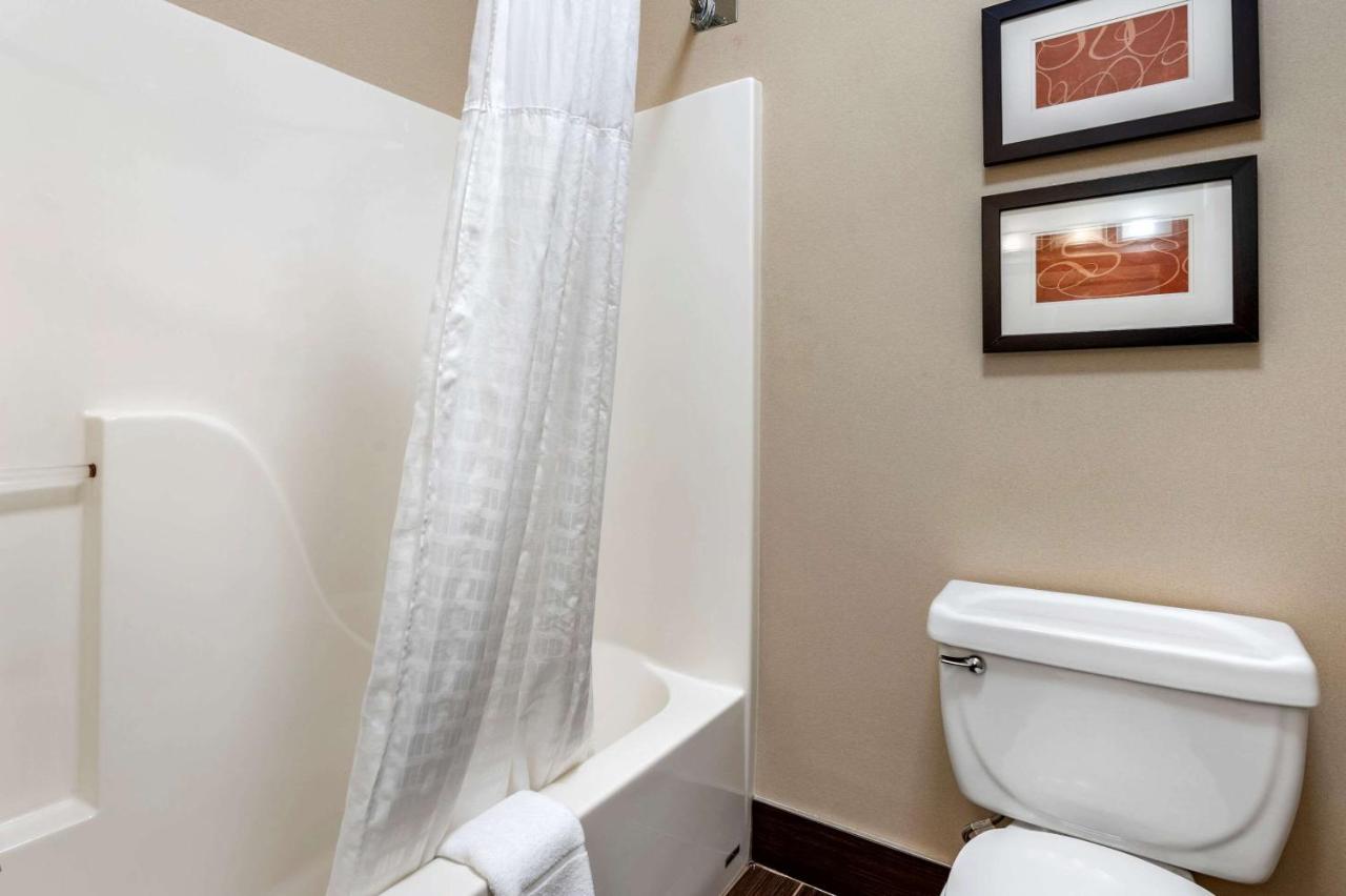 Queen Suite with Two Queen Beds - Non-Smoking at Comfort Suites Columbus West - Hilliard