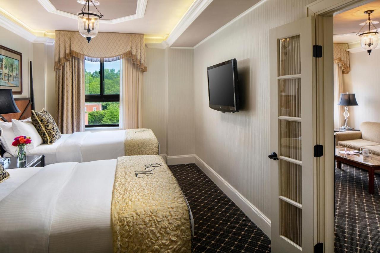 Standard Double Room with Two Double Beds at Hotel Bethlehem, A Historic Hotel of America