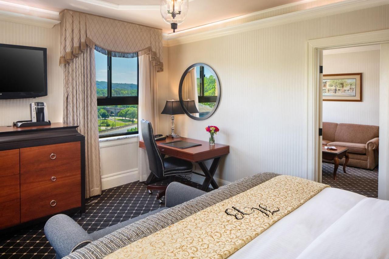 King Suite at Hotel Bethlehem, A Historic Hotel of America