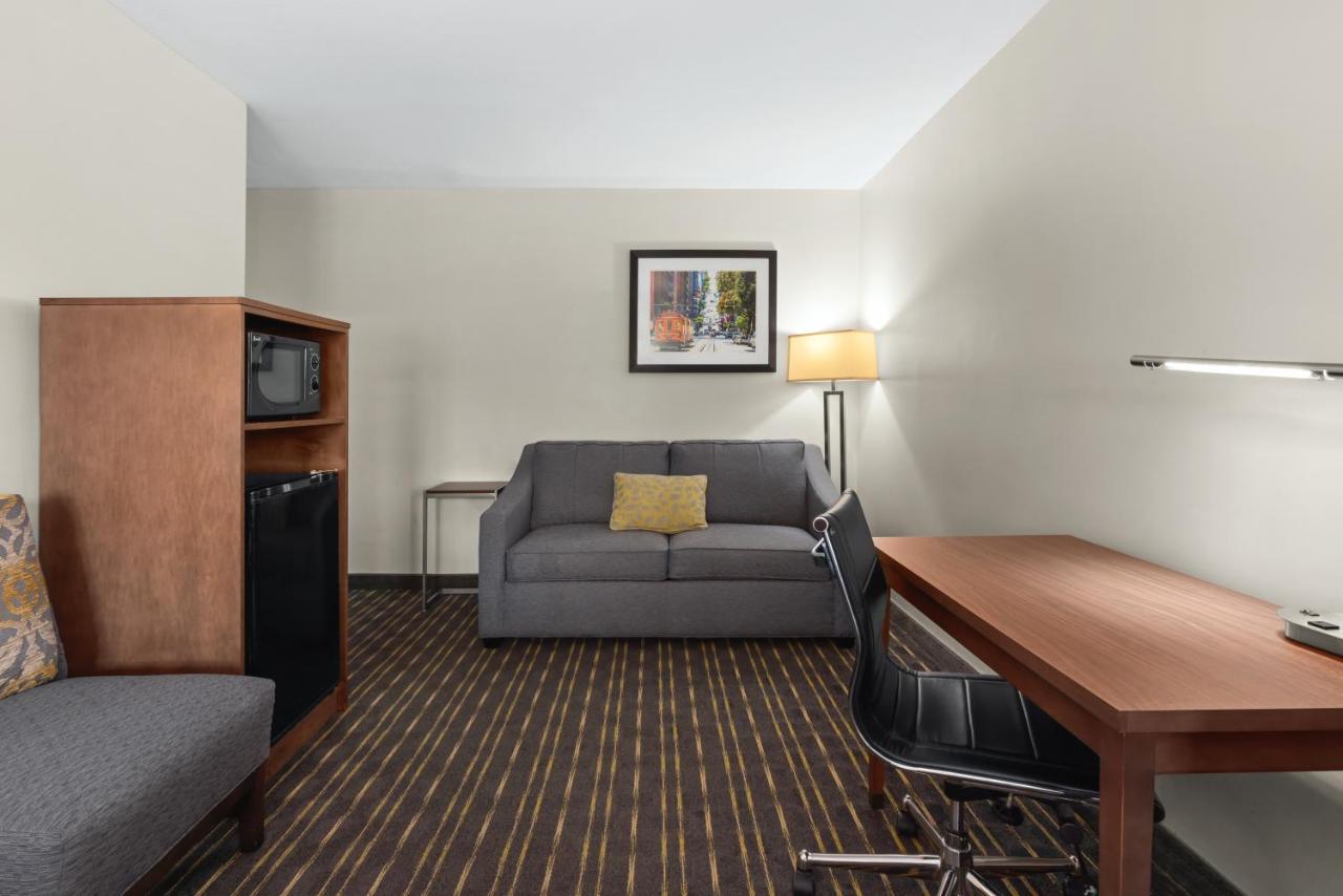 King Suite at Hotel Aura SFO