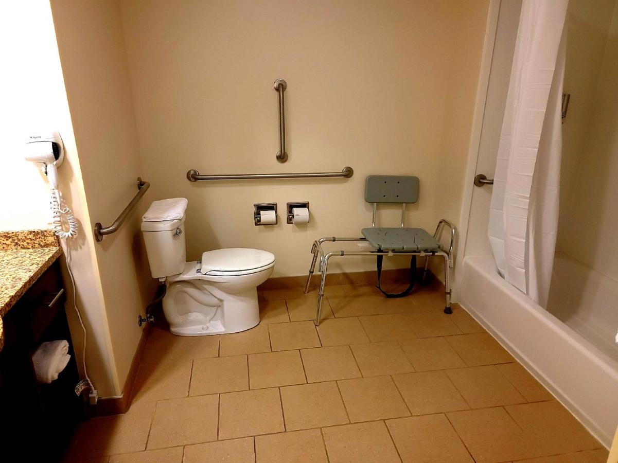 Queen Suite with Two Queen Beds - Mobility and Hearing Accessible at Penn Wells Lodge