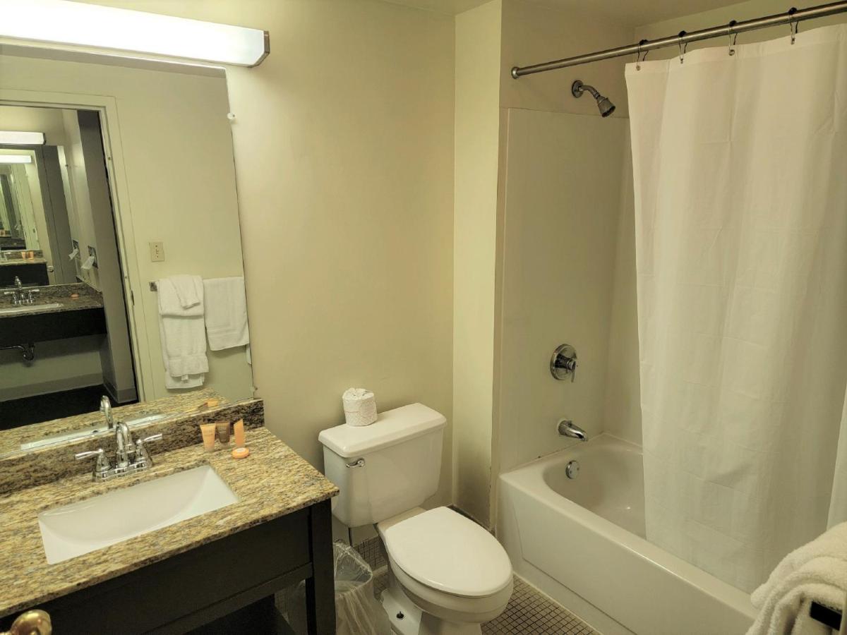 Two Queen Room with Balcony or Patio at Penn Wells Lodge