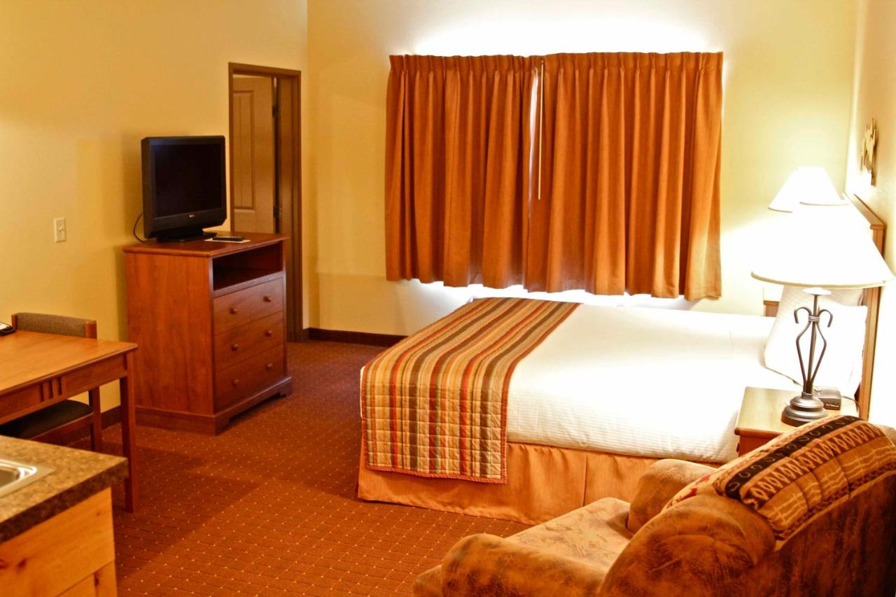 Family Suite at Arbuckle Lodge