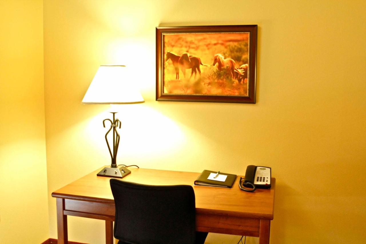 Queen Room with Two Queen Beds at Arbuckle Lodge