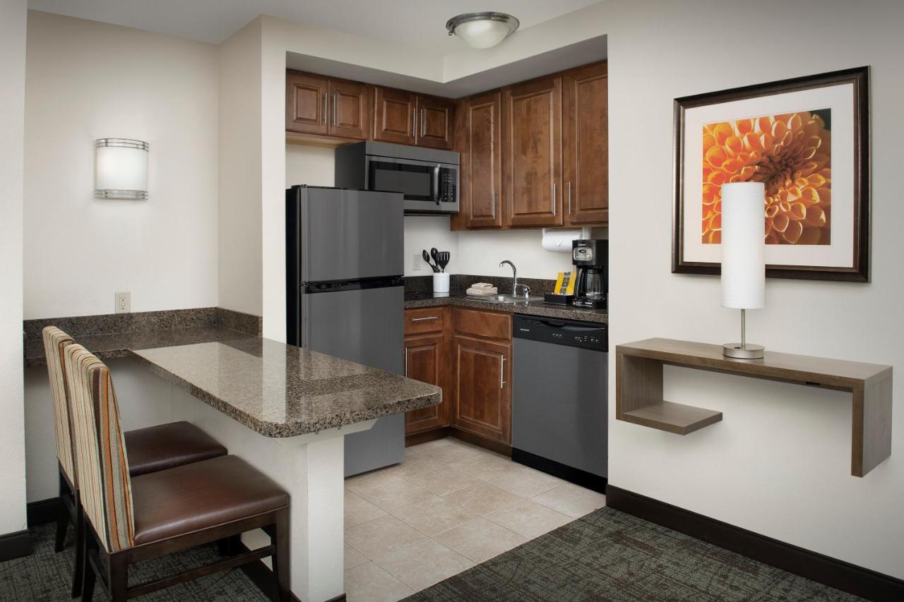 One-Bedroom King Suite at Staybridge Suites Greenville I-85 Woodruff Road by IHG